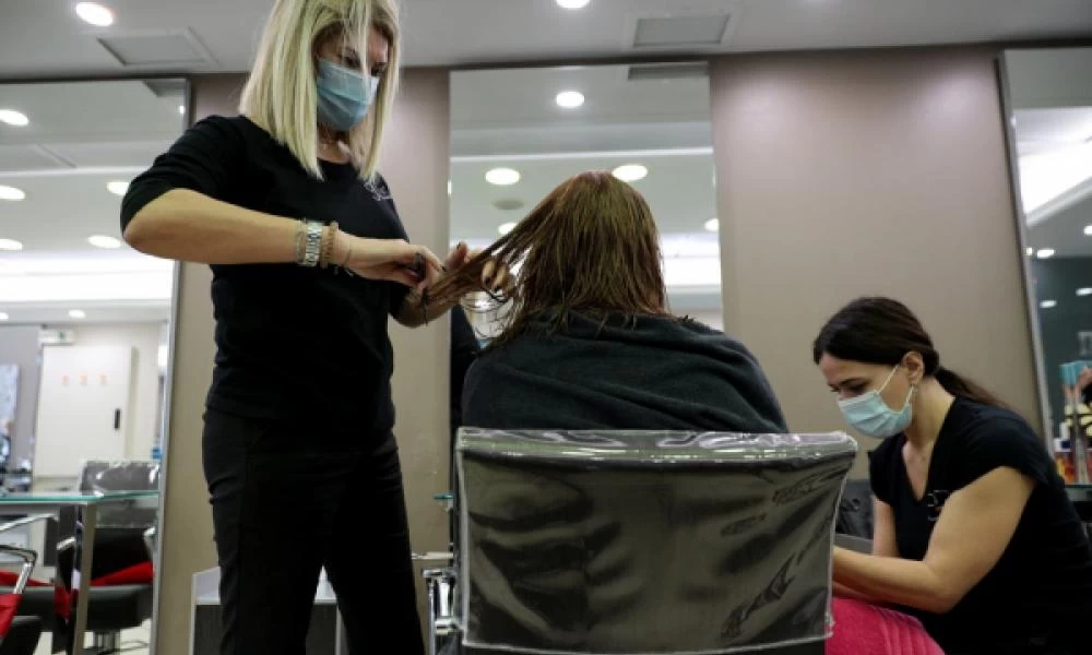 Lockdown: Ποια καταστήματα είναι ανοιχτά σήμερα, Κυριακή